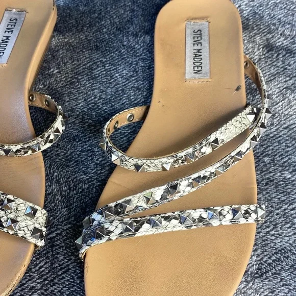 Steve Madden studded croc sandals - Picture 2 of 3